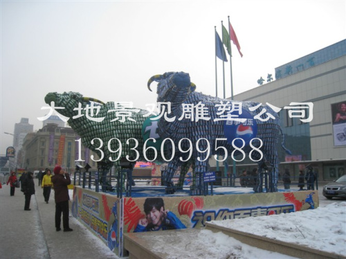 商場前大型銅雕